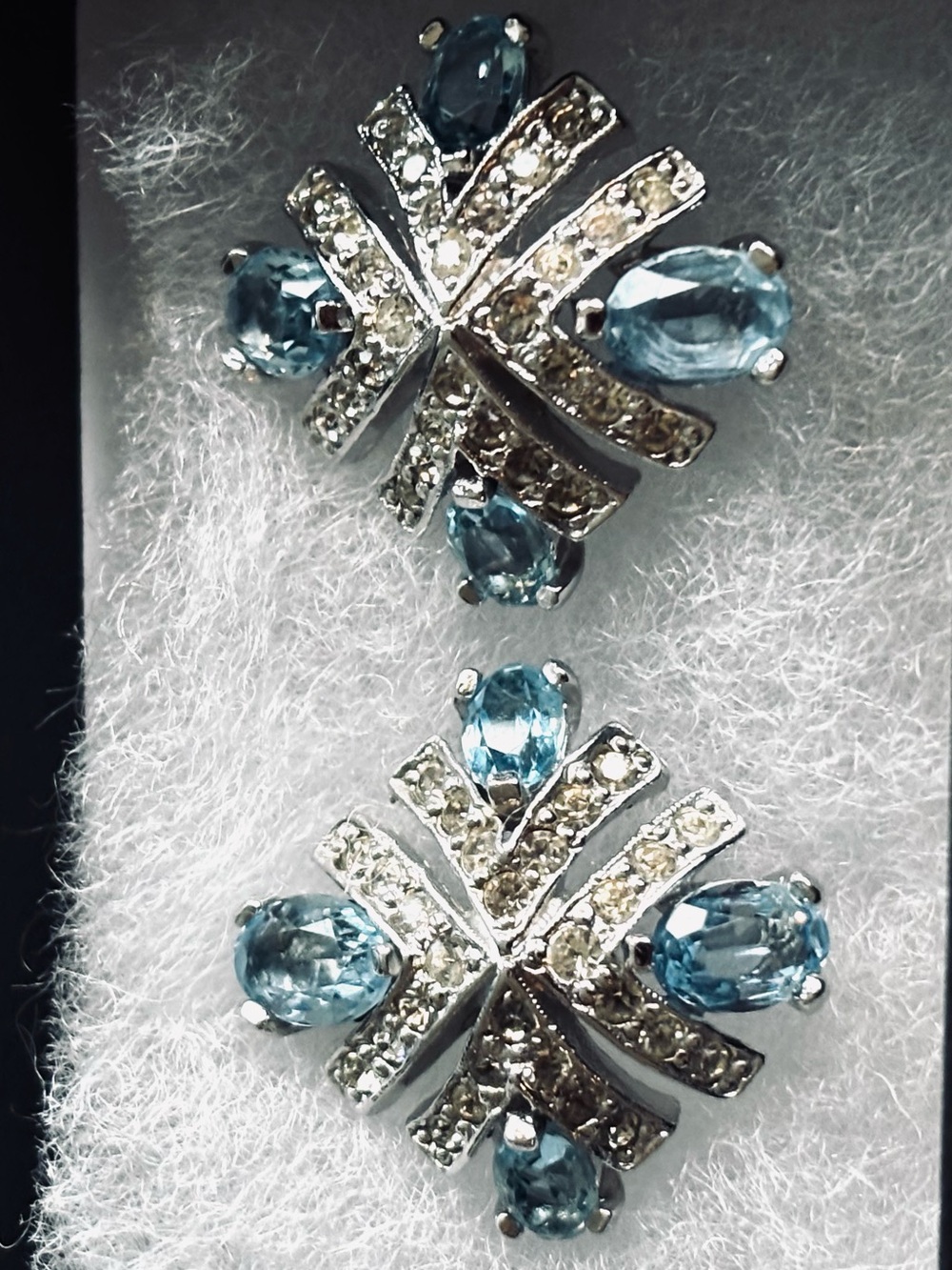 Vintage Art Deco Elegant Blue Crystal Floral Stud Earrings